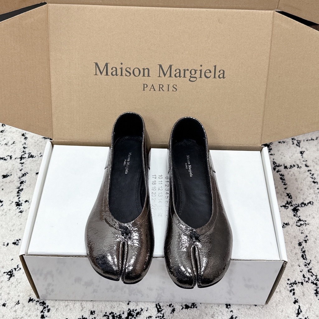 Maison Martin Margiela Metallic Bronze Tabi Leather Flats